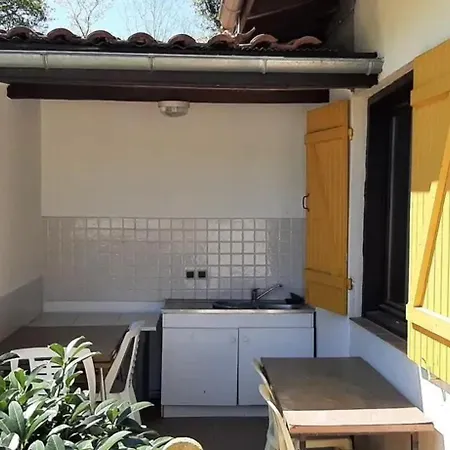 Chalet Familial A Avec Piscine Partagee *